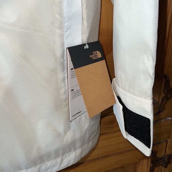 The North Face Gardenia White Outline hooded Anorak windbreaker. SZ M. NWT - Picture 6 of 7